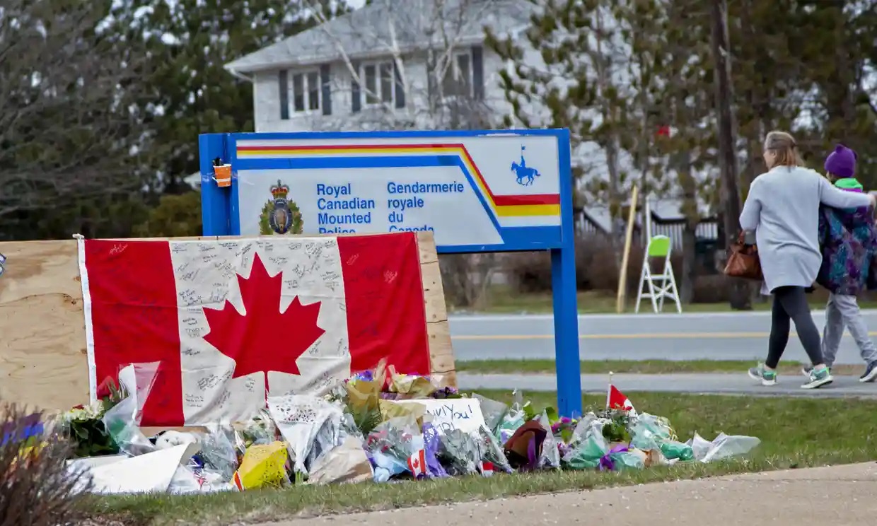 Canadá: dos personas murieron mientras la policía buscaba autorización para tuitear sobre un tiroteo masivo en 2020