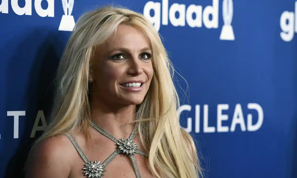 El exesposo de Britney Spears recibe una orden de restricción después de irrumpir en la boda