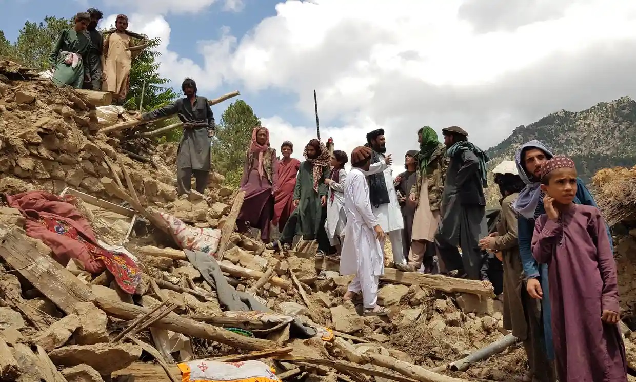 Terremoto en Afganistán: los talibanes piden más ayuda mientras aumenta el número de muertos