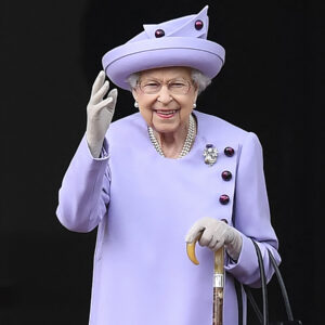 La reina Isabel II visita Escocia