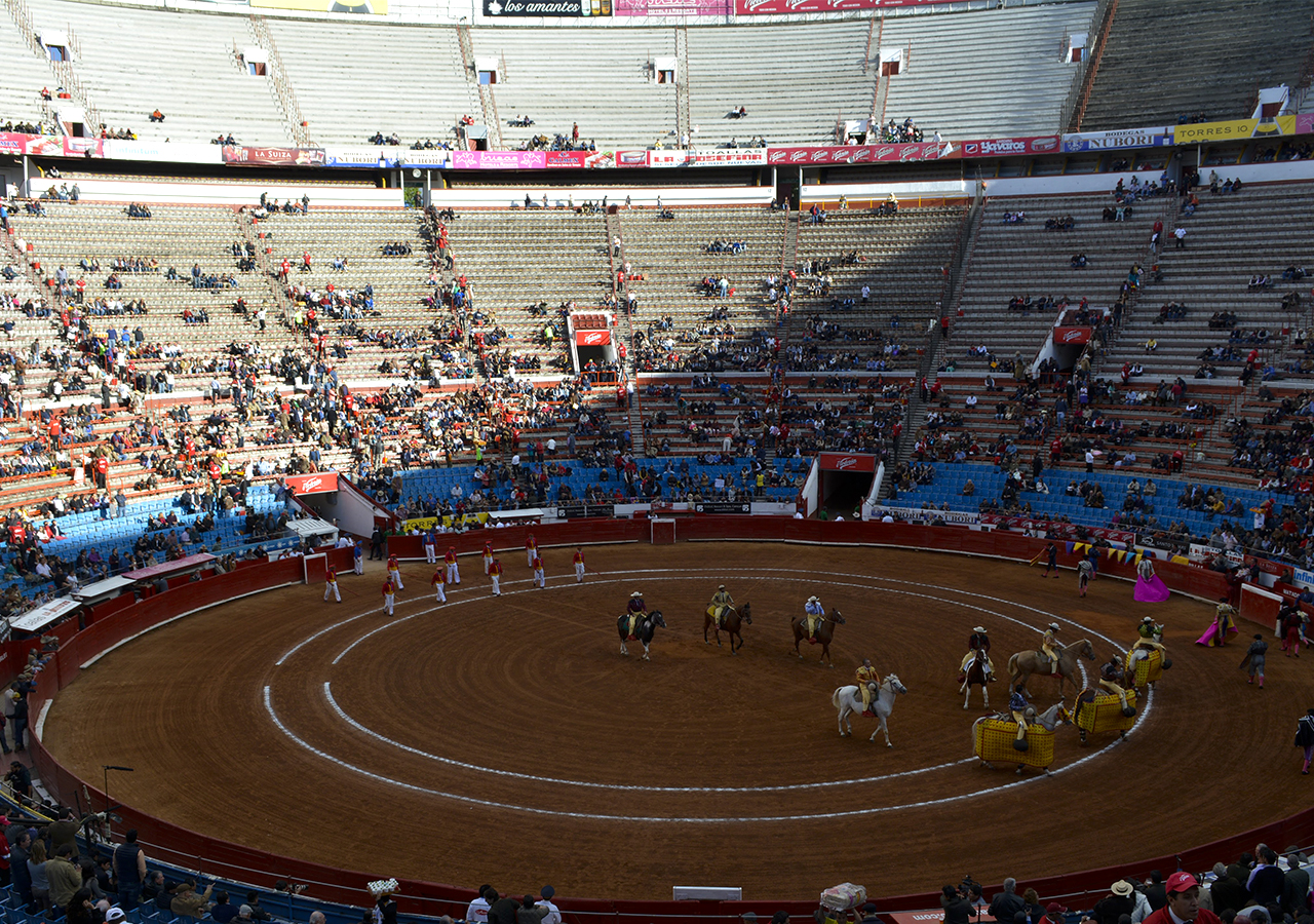 Juez frena por tiempo indefinido las corridas de toros en la Plaza México
