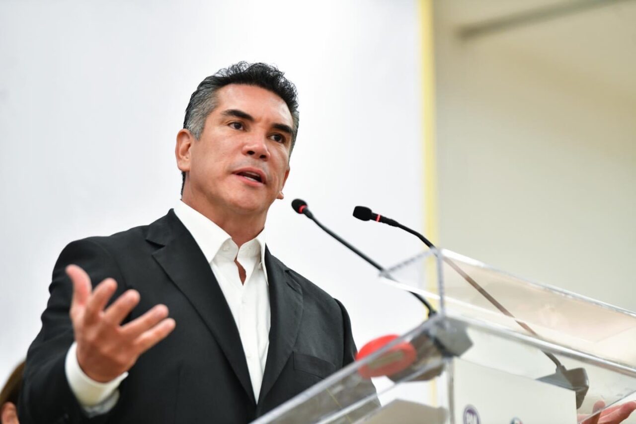 Expresidentes del PRI sientan a Alito Moreno en el banquillo de acusados