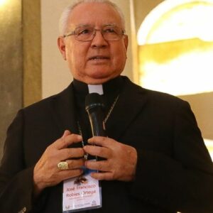 Cardenal de Guadalajara reporta que fue interceptado por retenes del crimen organizado