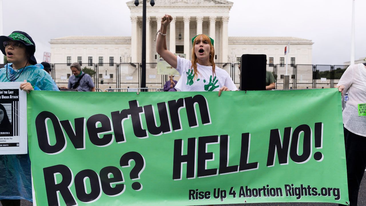 La Corte Suprema de EU revocó el derecho constitucional al aborto