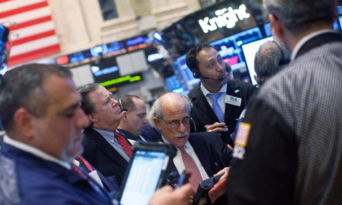 Wall Street cierra con fuerte caída antes de anuncio de la Reserva Federal