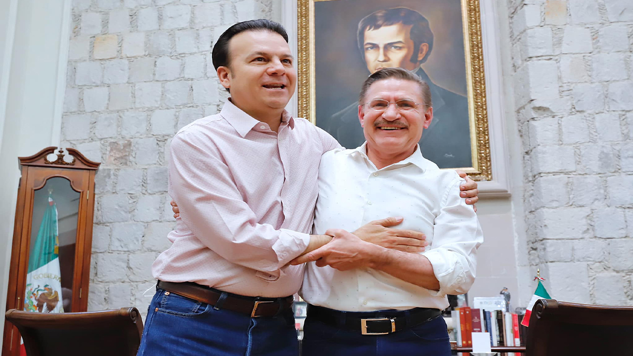 Esteban Villegas recibe constancia de mayoría como gobernador electo de Durango