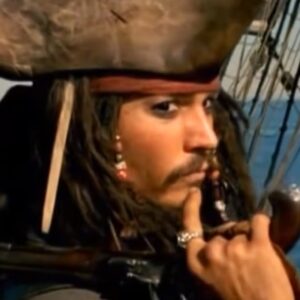 Disney buscaría que Johnny Depp regrese como el capitán Jack Sparrow