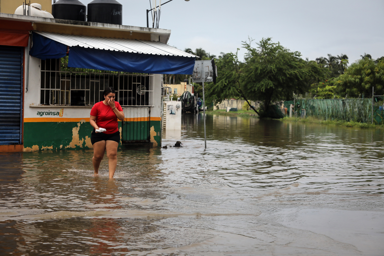 La tormenta tropical ‘Celia’ y el huracán ‘Blas’ dejarán lluvias en 13 estados