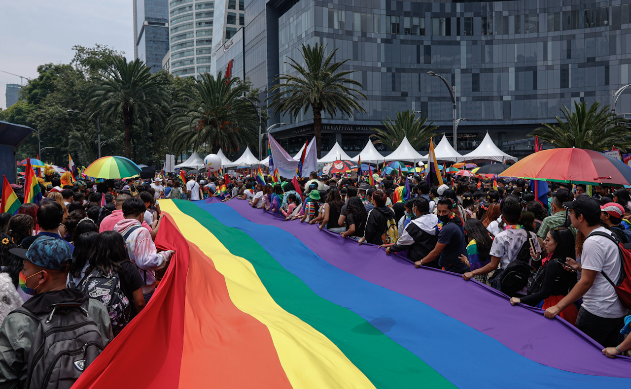 IMSS garantiza acceso a seguridad social a parejas del mismo sexo en concubinato