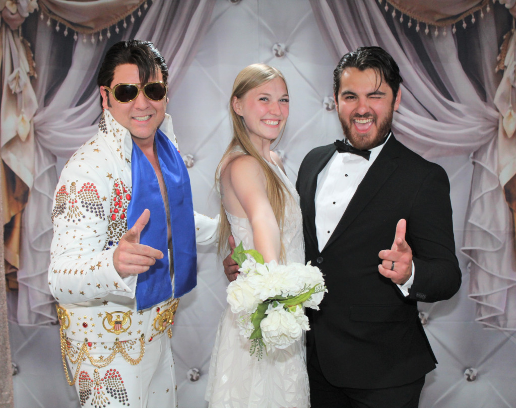 Elvis ya no podrá oficiar bodas en Las Vegas