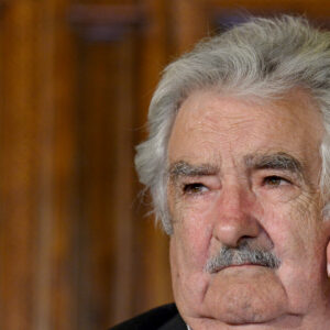 Expresidente ‘Pepe’ Mujica anuncia que tiene un tumor en el esófago