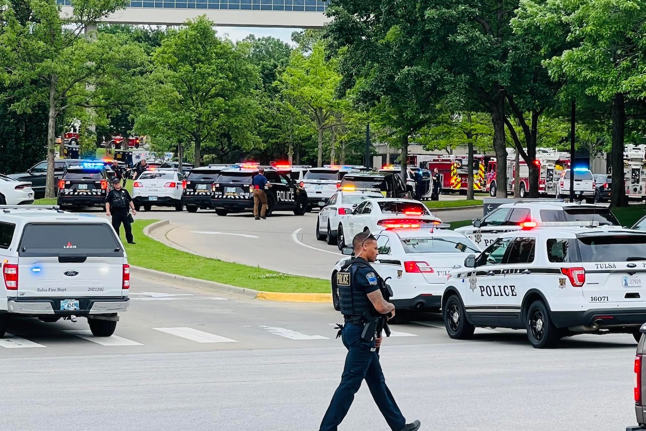 Tiroteo en Oklahoma, EU, deja al menos 5 muertos, incluido el atacante
