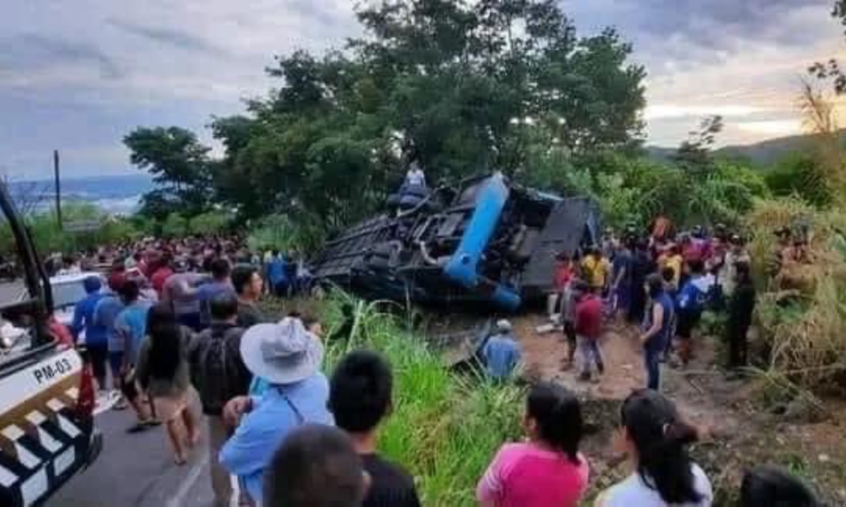 Autobús con peregrinos vuelca en Chiapas: nueve muertos y 28 heridos