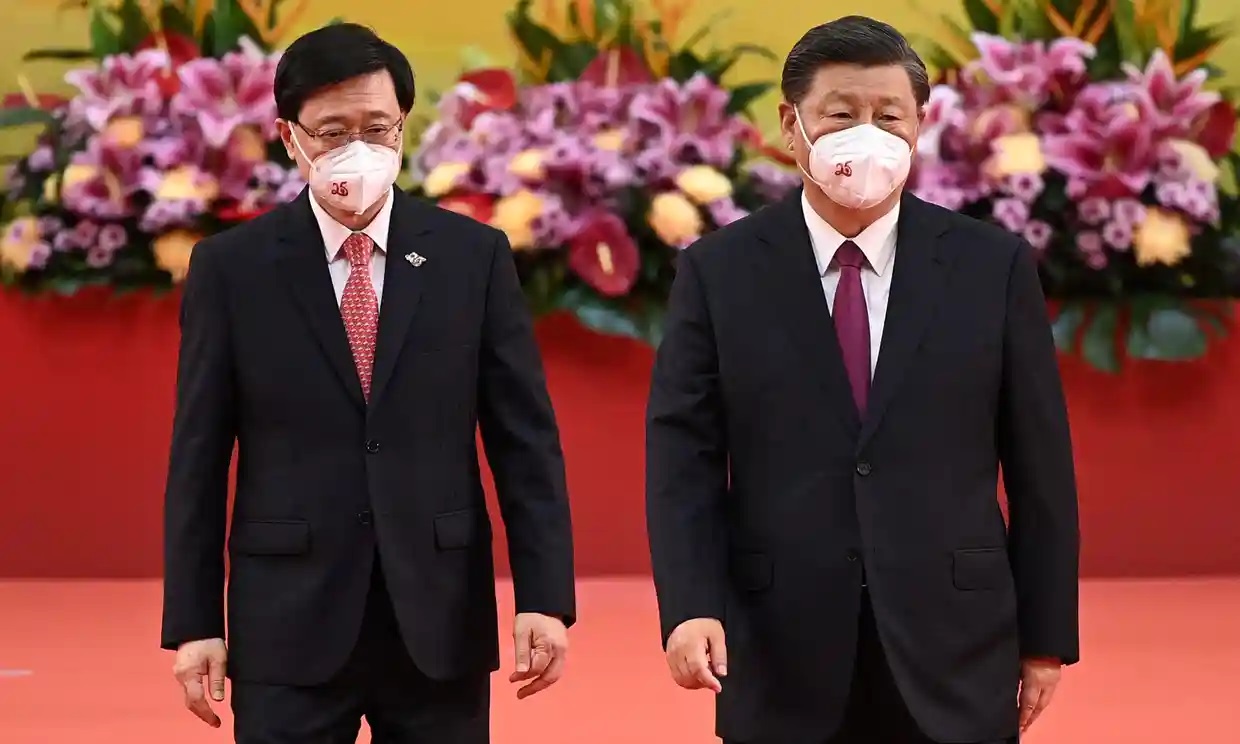 Xi Jinping celebra el gobierno de China sobre Hong Kong en el 25 aniversario del traspaso