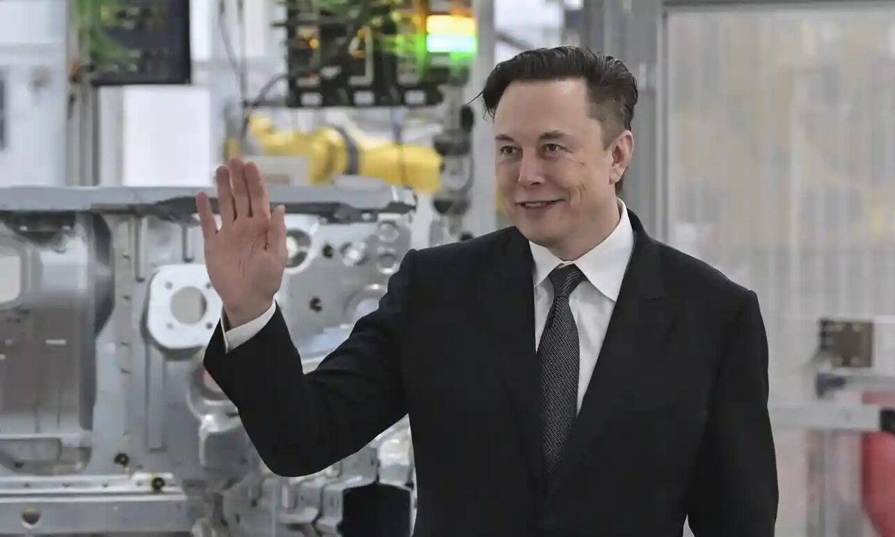 Elon Musk tuvo gemelos con una de sus ejecutivas el año pasado, informe