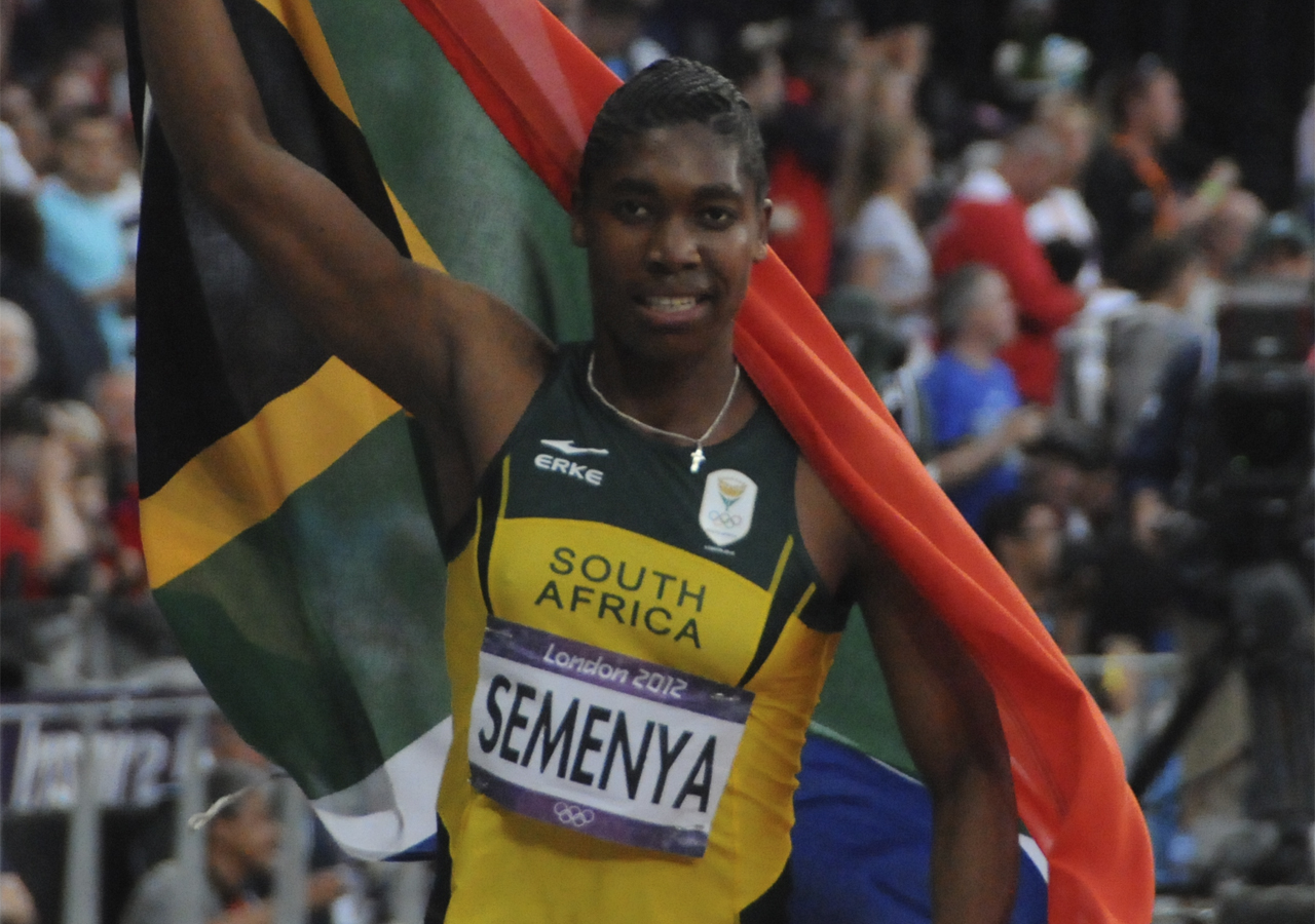 El presidente de la Federación Internacional de Atletismo defiende a Caster Semenya