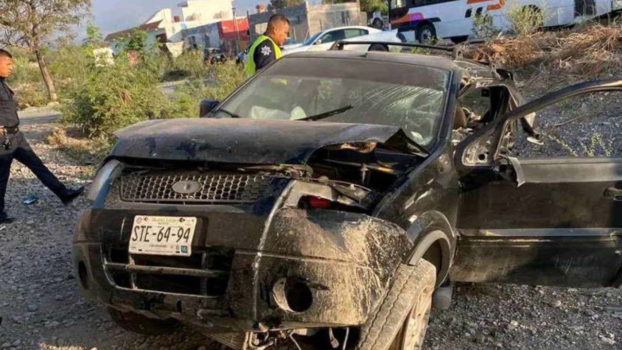 Accidente en García, Nuevo León: 2 menores mueren por tren que embistió a camioneta