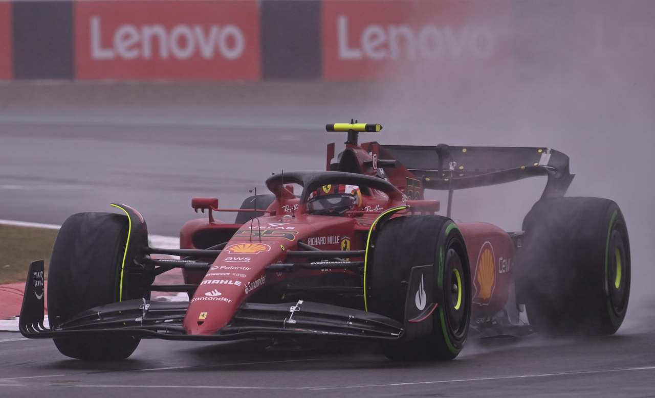 Sainz se lleva la <i>pole</i> del GP de Gran Bretaña y ‘Checo’ saldrá en cuarto sitio