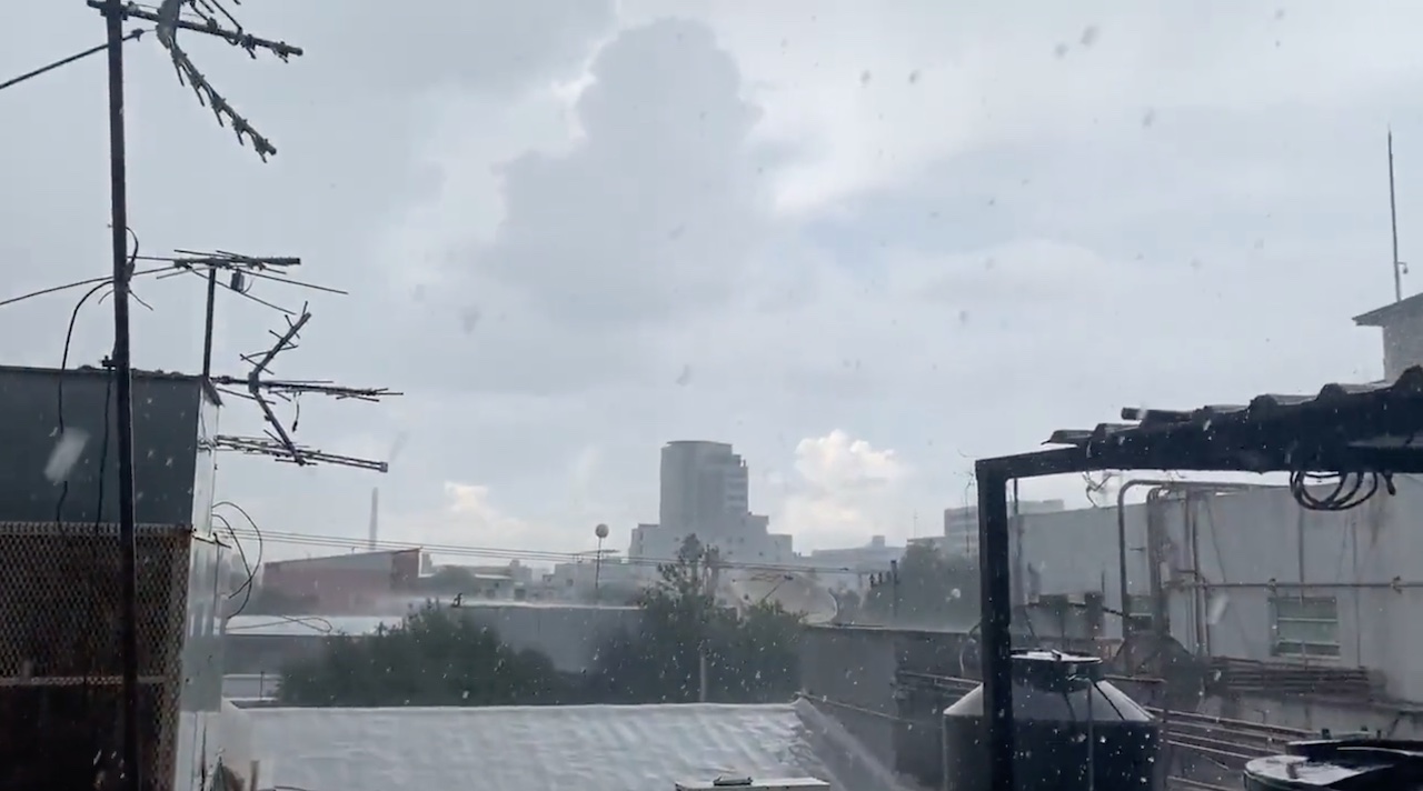 Lluvia cae sobre la zona metropolitana de Monterrey tras meses de sequía