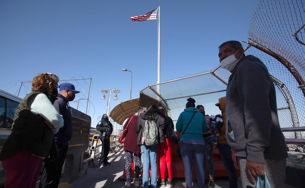 Texas ordena a la Guardia Nacional detener a migrantes y regresarlos a la frontera