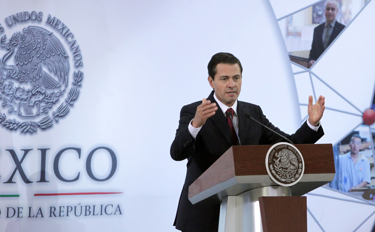 Peña Nieto dice que su patrimonio es legal tras denuncia de la UIF