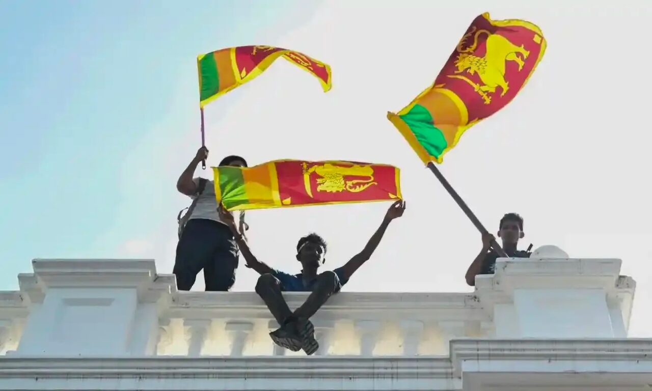 Sri Lanka: manifestantes irrumpen en las oficinas del primer ministro