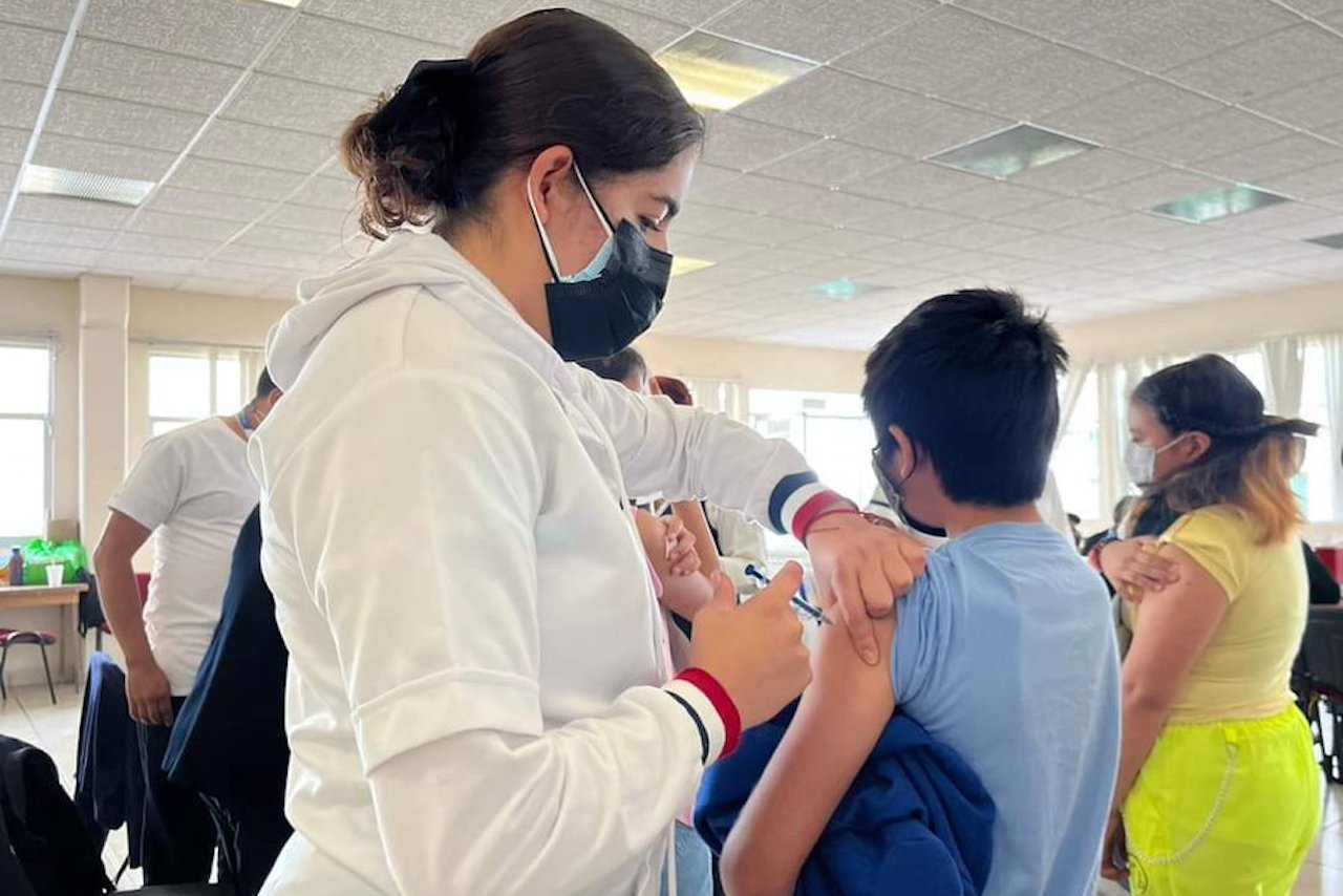Vacunación de niños de 10 y 11 años CDMX: Sedes, fechas, horarios y requisitos
