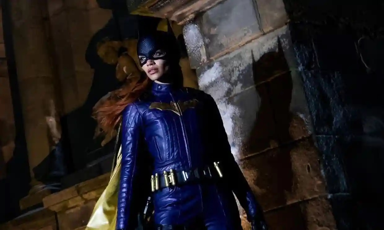 Estudio organiza proyecciones ‘secretas’ de la película cancelada de Batgirl