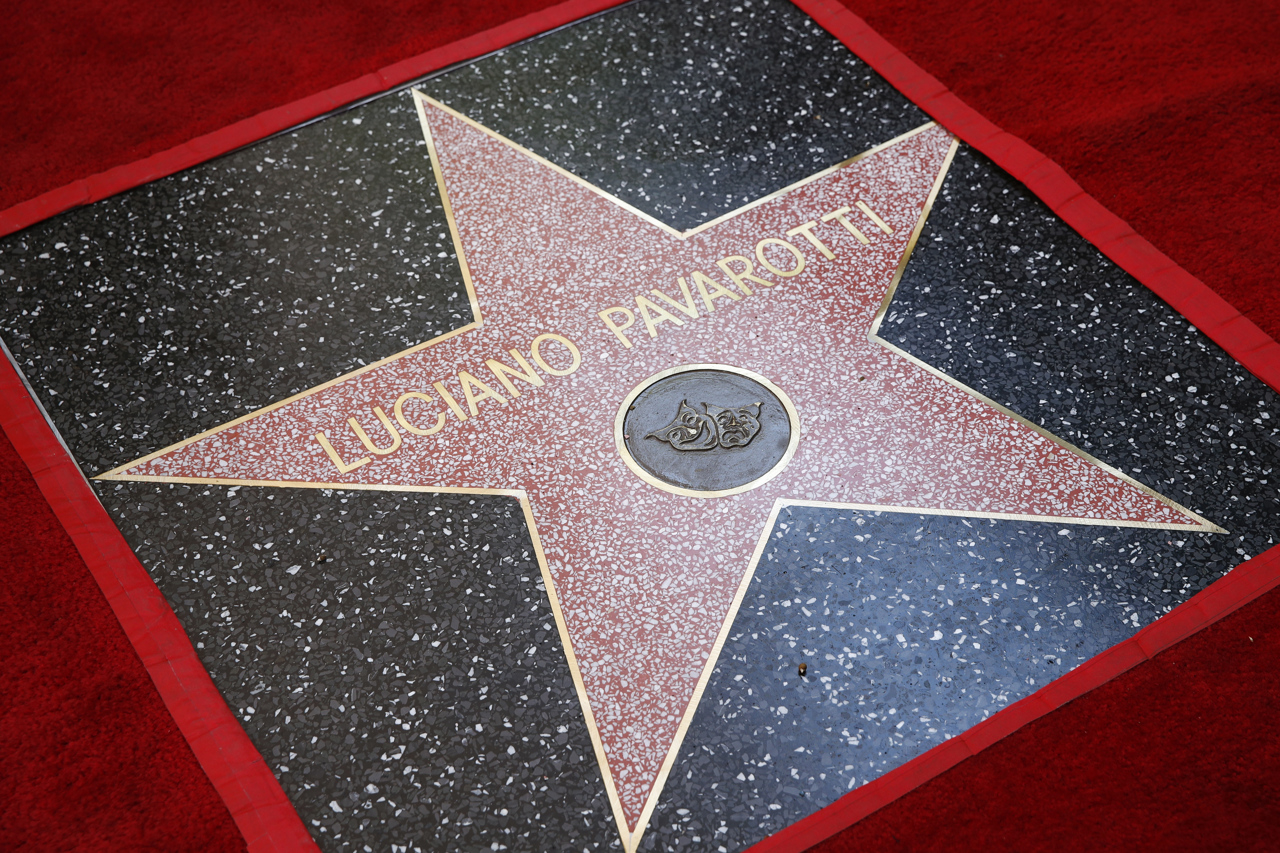 Luciano Pavarotti estrena estrella en el Paseo de la Fama