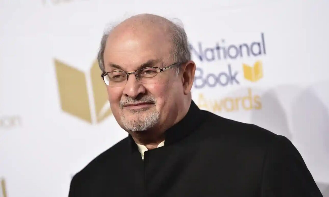 Escritores se expresan sobre el ataque contra Salman Rushdie