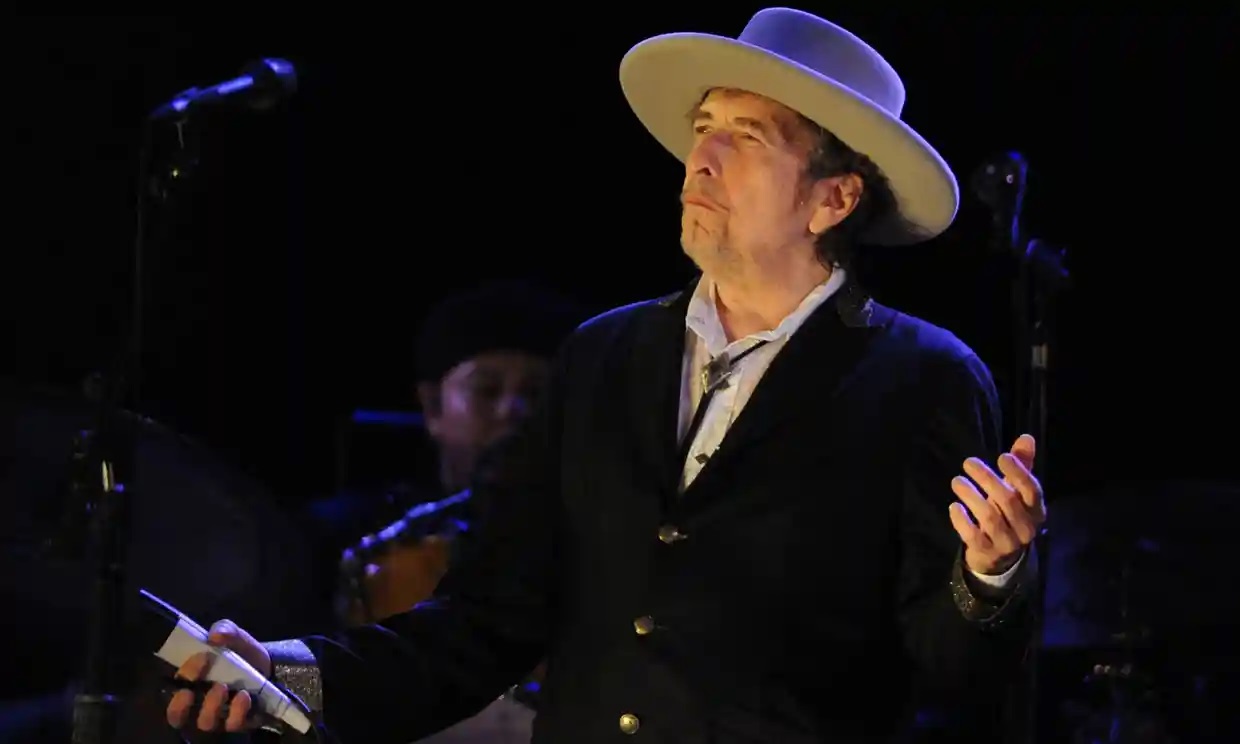 Los abogados de Bob Dylan piden ‘sanciones monetarias’ por el caso de abuso sexual