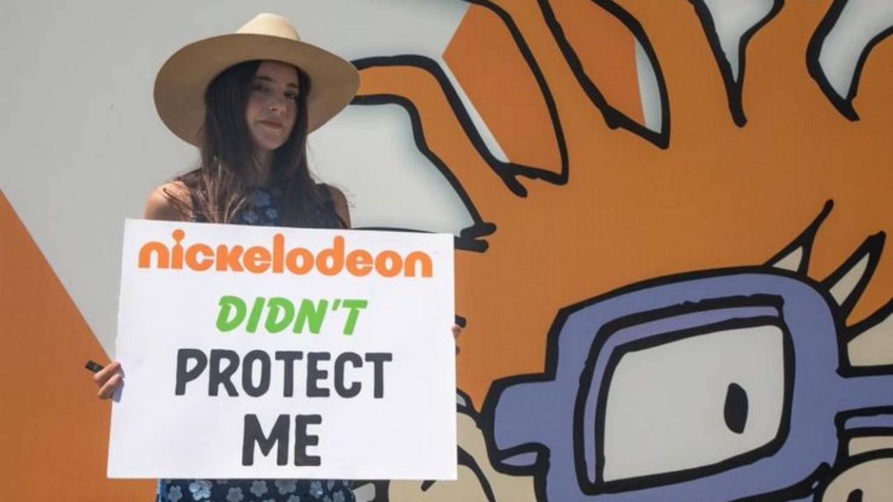 Alexa Nikolas reprueba Zoey 102, por acusaciones de abuso sexual en Nickelodeon