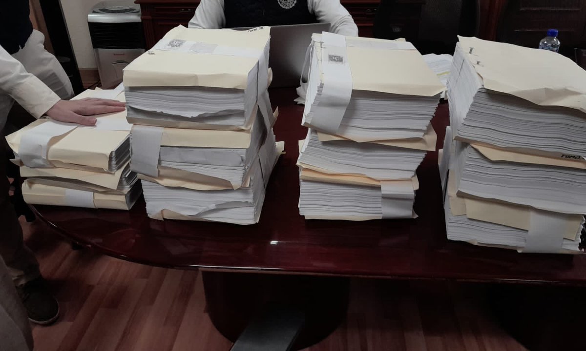 Campeche ratifica solicitud de desafuero contra ‘Alito’ y entrega cúmulo de documentos