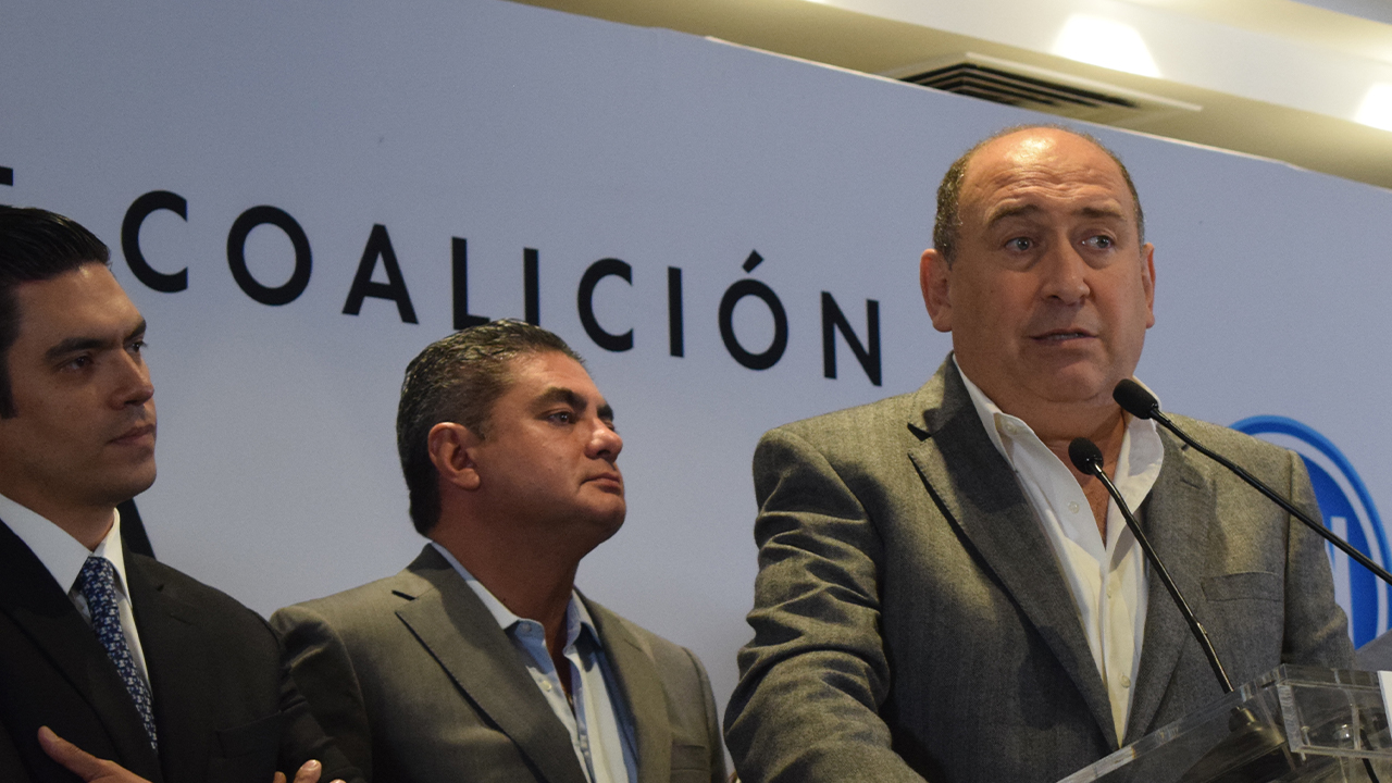 Luis Espinosa renuncia al Comité del Frente Amplio; buscará candidatura al gobierno de CDMX