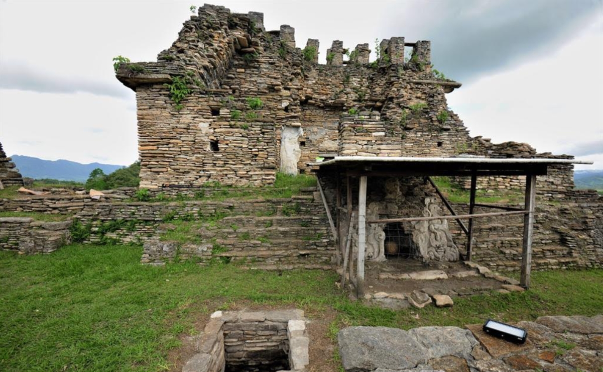 Cripta prehispánica revela ritos de cremación en Toniná, Chiapas