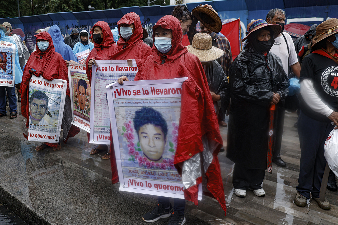 ‘No podemos irnos a casa con conclusiones preliminares’ : Familias de Ayotzinapa
