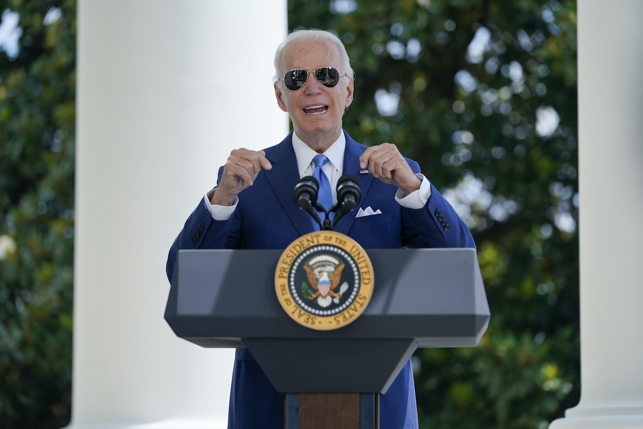 Joe Biden da negativo a covid pero continuará en aislamiento