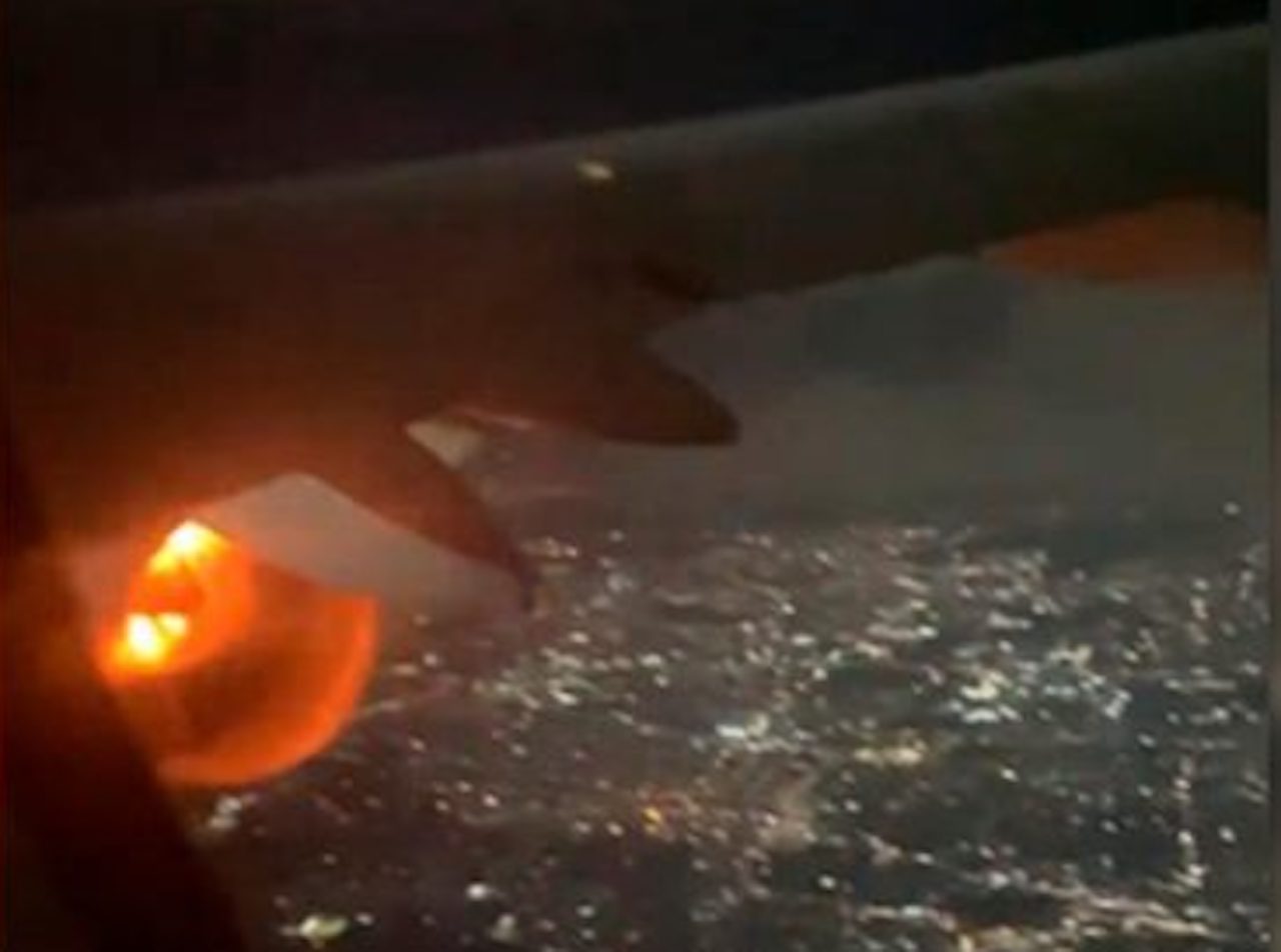 Motor de avión se quema en pleno vuelo y regresa al aeropuerto de Guadalajara