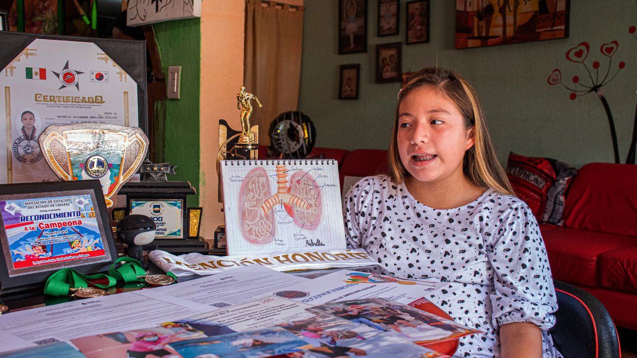 Michelle, niña genio de Chiapas, estudiará medicina en la Universidad de Massachusetts