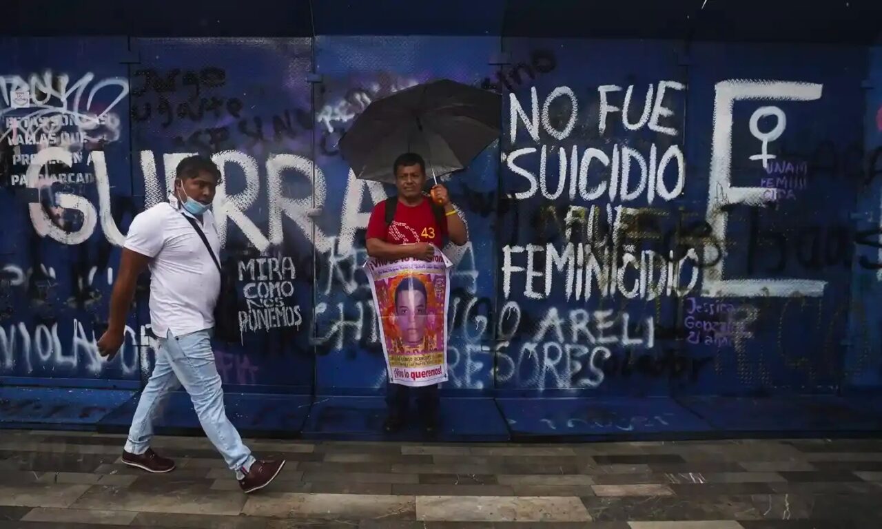 ¿El caso Ayotzinapa logrará obtener justicia o prevalecerá la política?