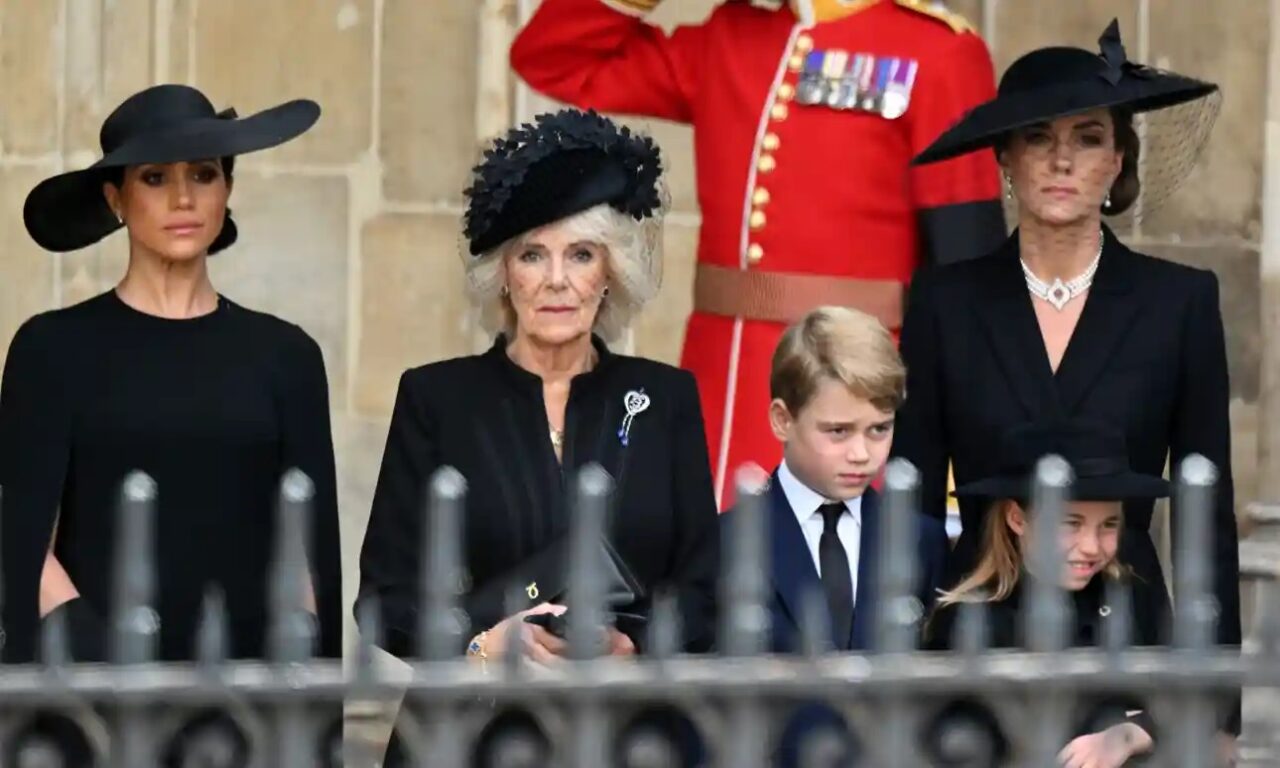 La familia real asiste al funeral de la reina Isabel II con una vestimenta impecable