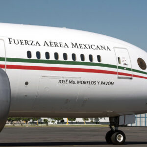 AMLO confirma que la Sedena planea crear una línea aérea con el avión presidencial