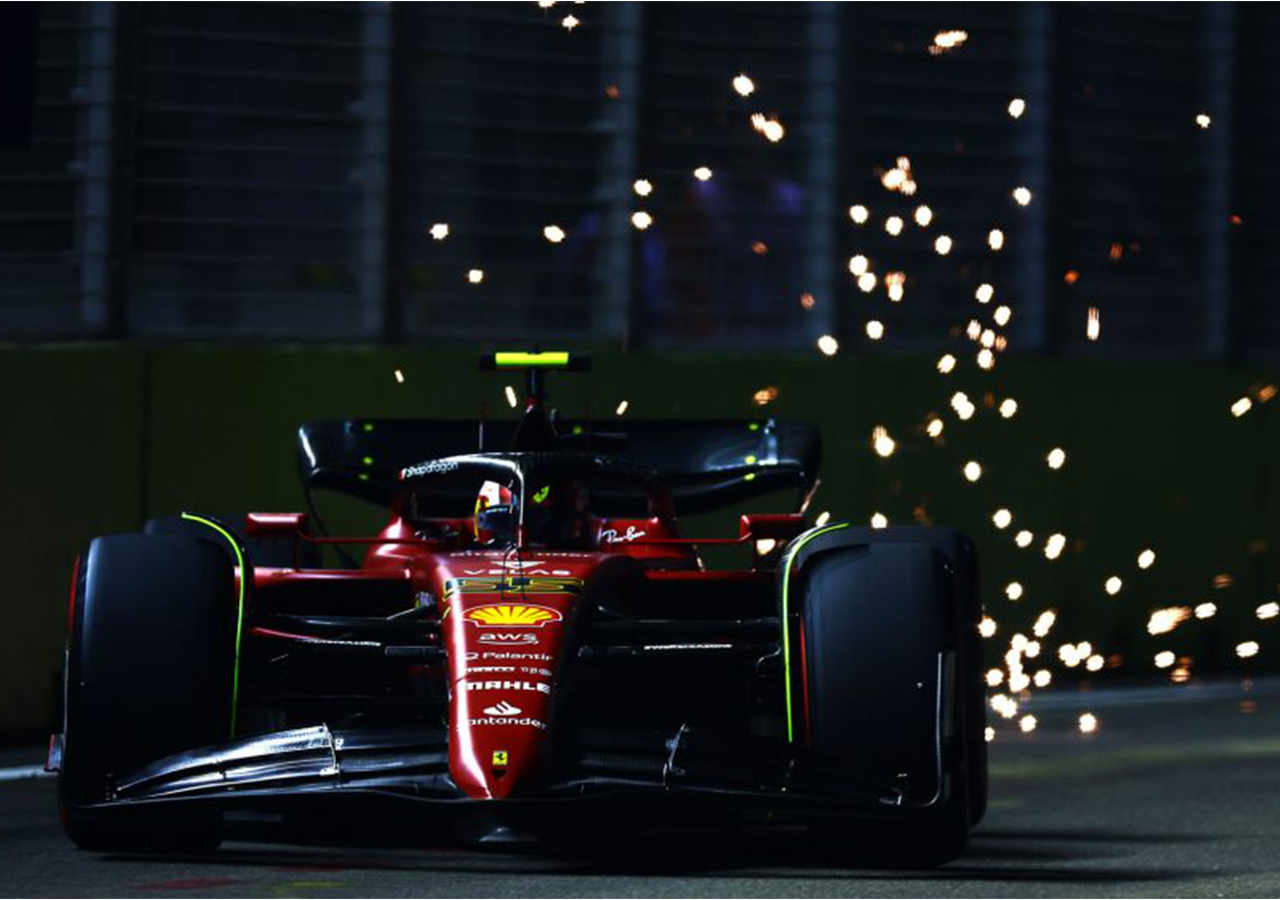 Carlos Sainz domina las pruebas del GP de Singapur