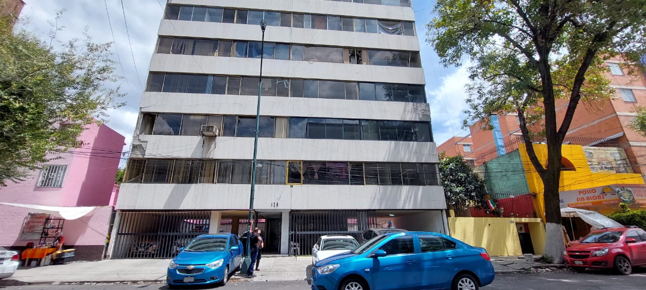 Vecinos temen por colapso de edificio en la colonia Doctores en la CDMX
