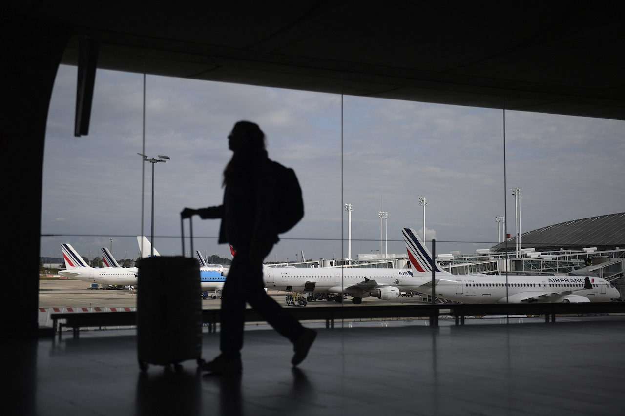 Al menos 1,000 vuelos son cancelados en Francia por la huelga de controladores