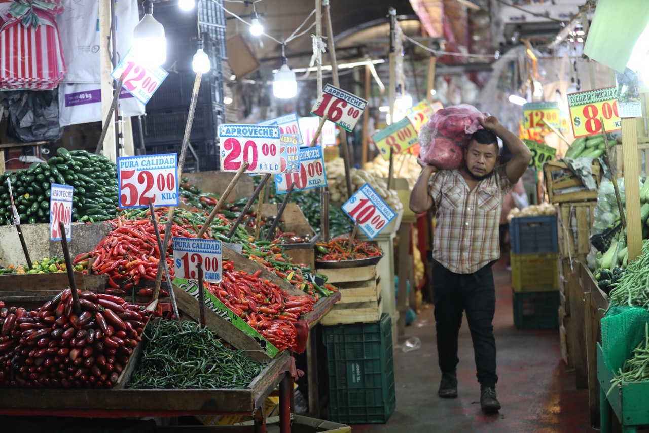 La inflación en México no cede: llega a 8.7%, impulsada por el alza en alimentos