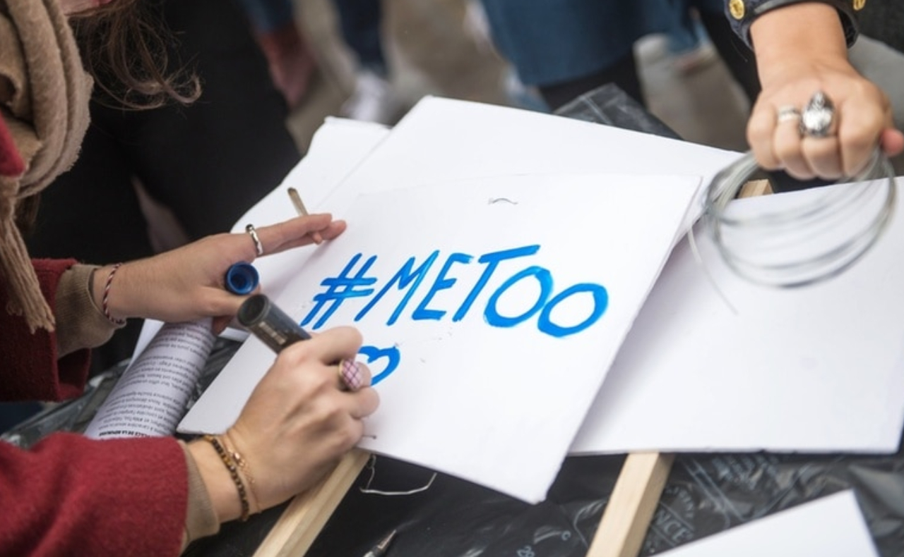 Un artículo y un tuit: así explotó el movimiento #MeToo que cimbra al mundo