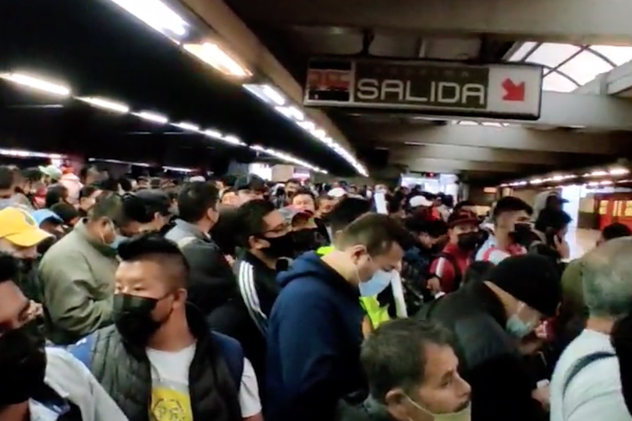 Línea 3 del Metro: Usuarios reportan retraso en el servicio