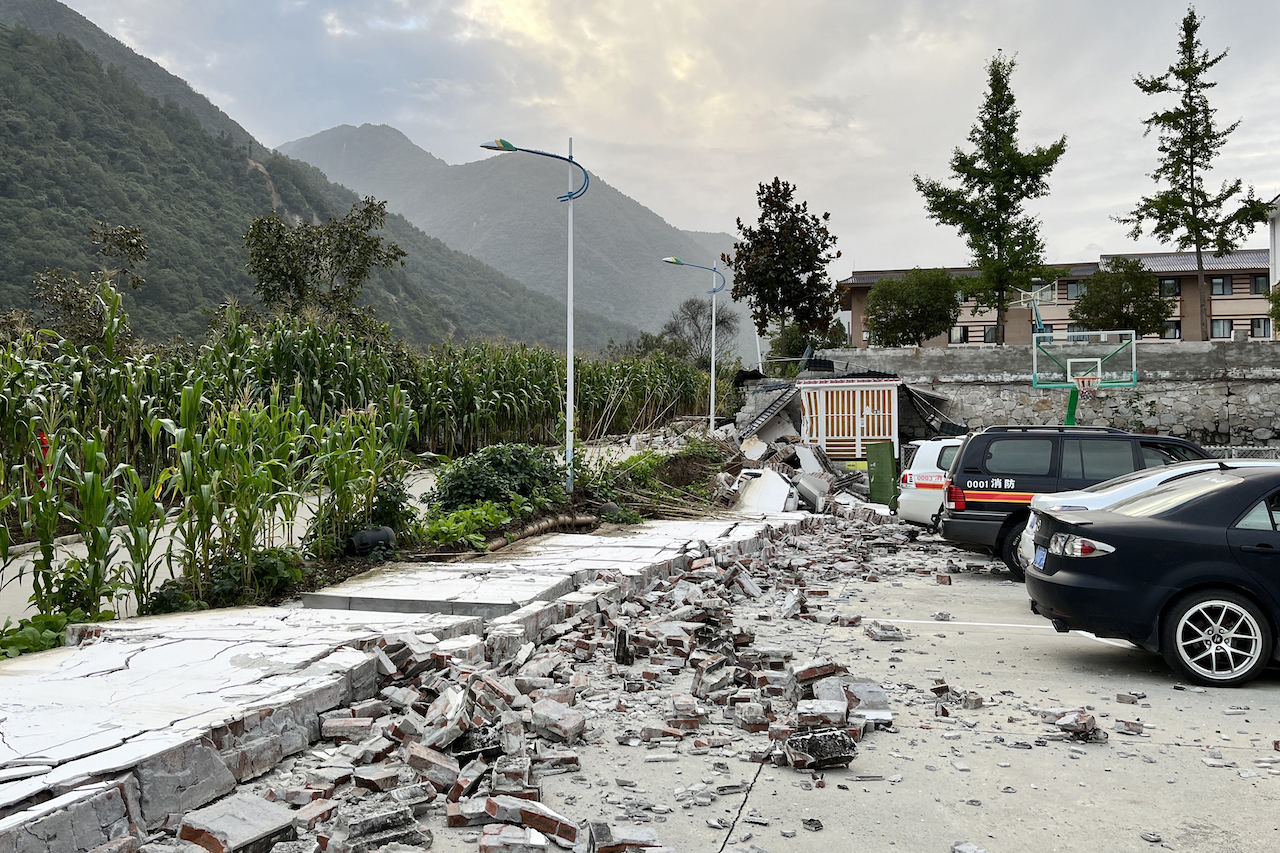 Temblor en China, de magnitud 6.8, deja al menos 21 muertos
