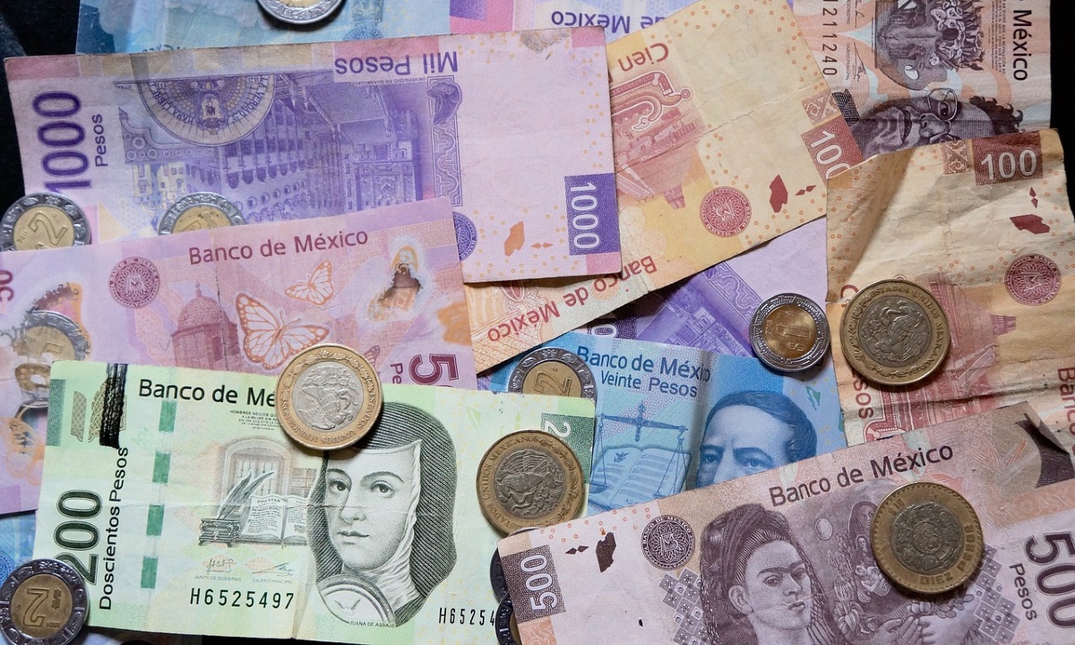Morena busca revivir ley para que bancos cobren préstamos directos de la nómina